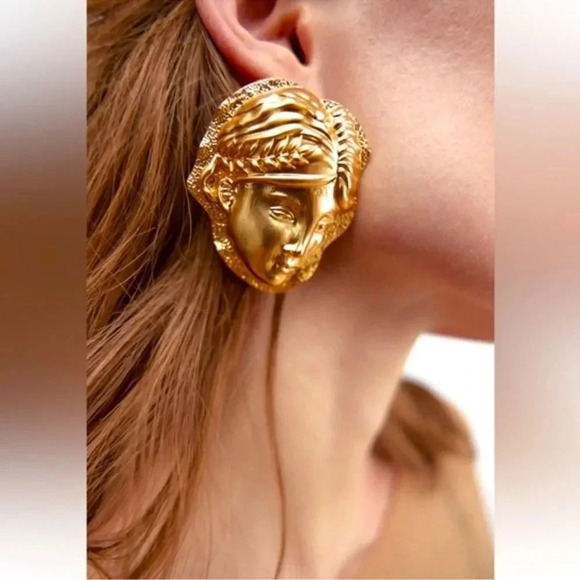 ZARA FACE GOLD EARRINGS - Picture 1 of 10